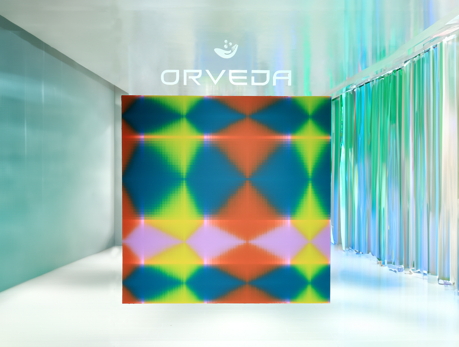 Main header image for article "DISCOVER THE FIRST ART EXHIBITION AT LA MAISON ORVEDA"